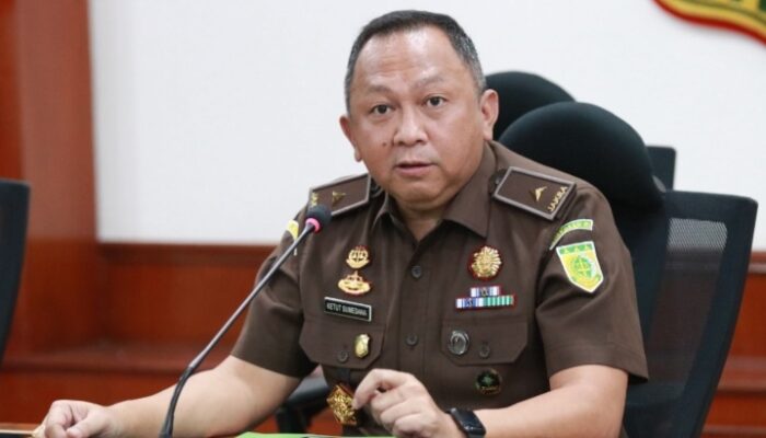 politisi-pdip-ismail-thomas-ditangkap-kejagung