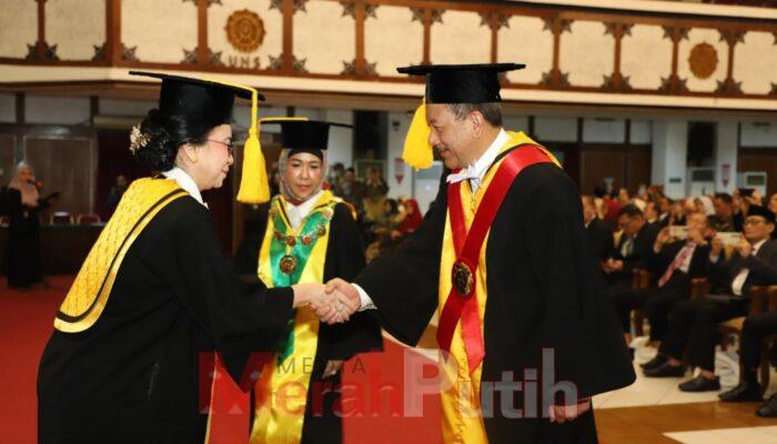 jam-pembinaan-jadi-guru-besar-ilmu-hukum