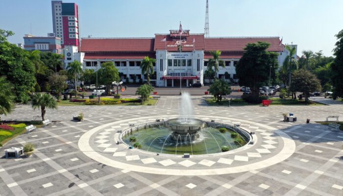 pemkot-surabaya-lakukan-efisiensi-anggaran