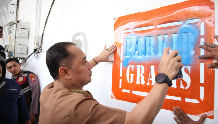 pemkot-surabaya-bidik-izin-parkir-restoran