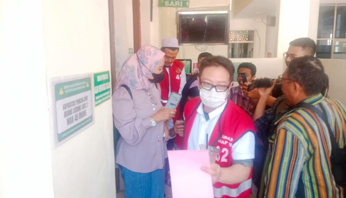 handy-dan-tjan-hwan-diana-perusakan-kendaraan