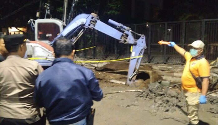 proyek-drainase-gayungsari-pekerja-tewas-dsdam