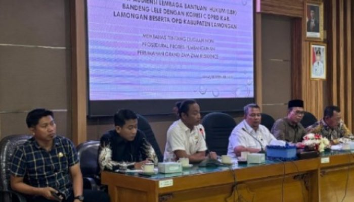 dprd-lamongan-izin-dulu-baru-bangun