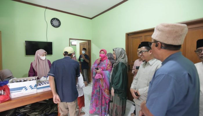 50-anak-khitan-massal-di-surau-qutubul-amin