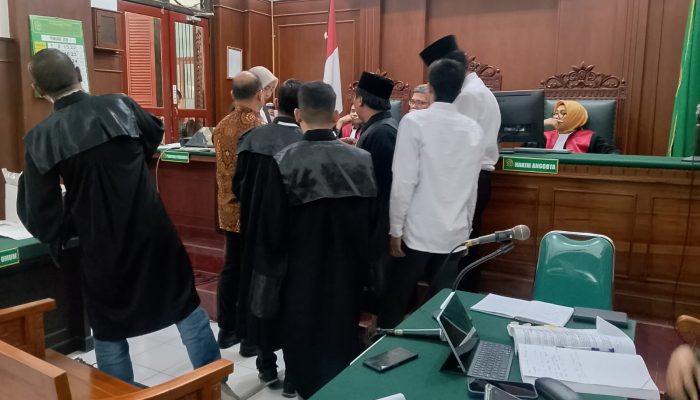 hakim-tegur-kadindik-jatim-soal-isu-negatif