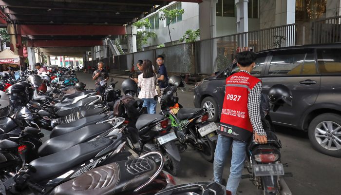 belanja-lebaran-meningkat-penataan-parkir