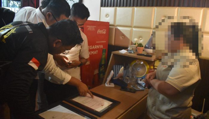 satpol-pp-surabaya-tindak-tempat-biliar-panti