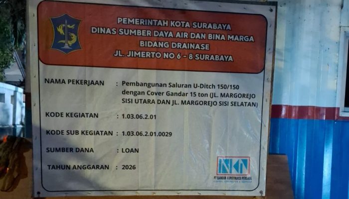 pasutri-lansia-terperosok-proyek-gorong-gorong