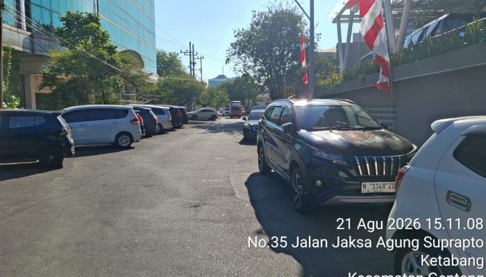 parkir-badan-jalan-depan-leedon-hotel-dishub