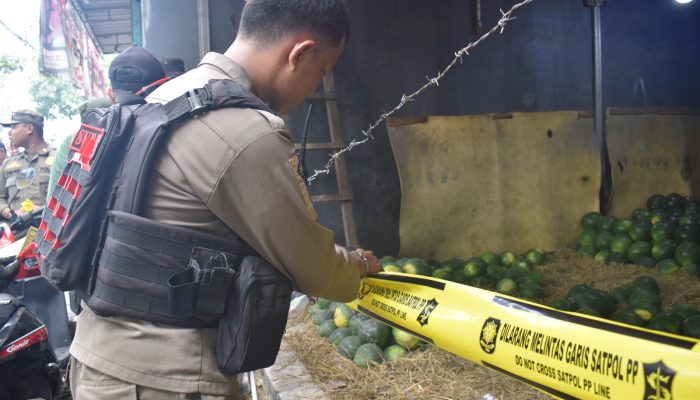 7-kios-buah-di-tambak-mayor–tanjungsari-disegel