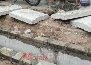 Diduga Tak Sesuai Spek-Tek, Proyek Saluran Dana Kelurahan Tanah Kali Kedinding Asal Jadi