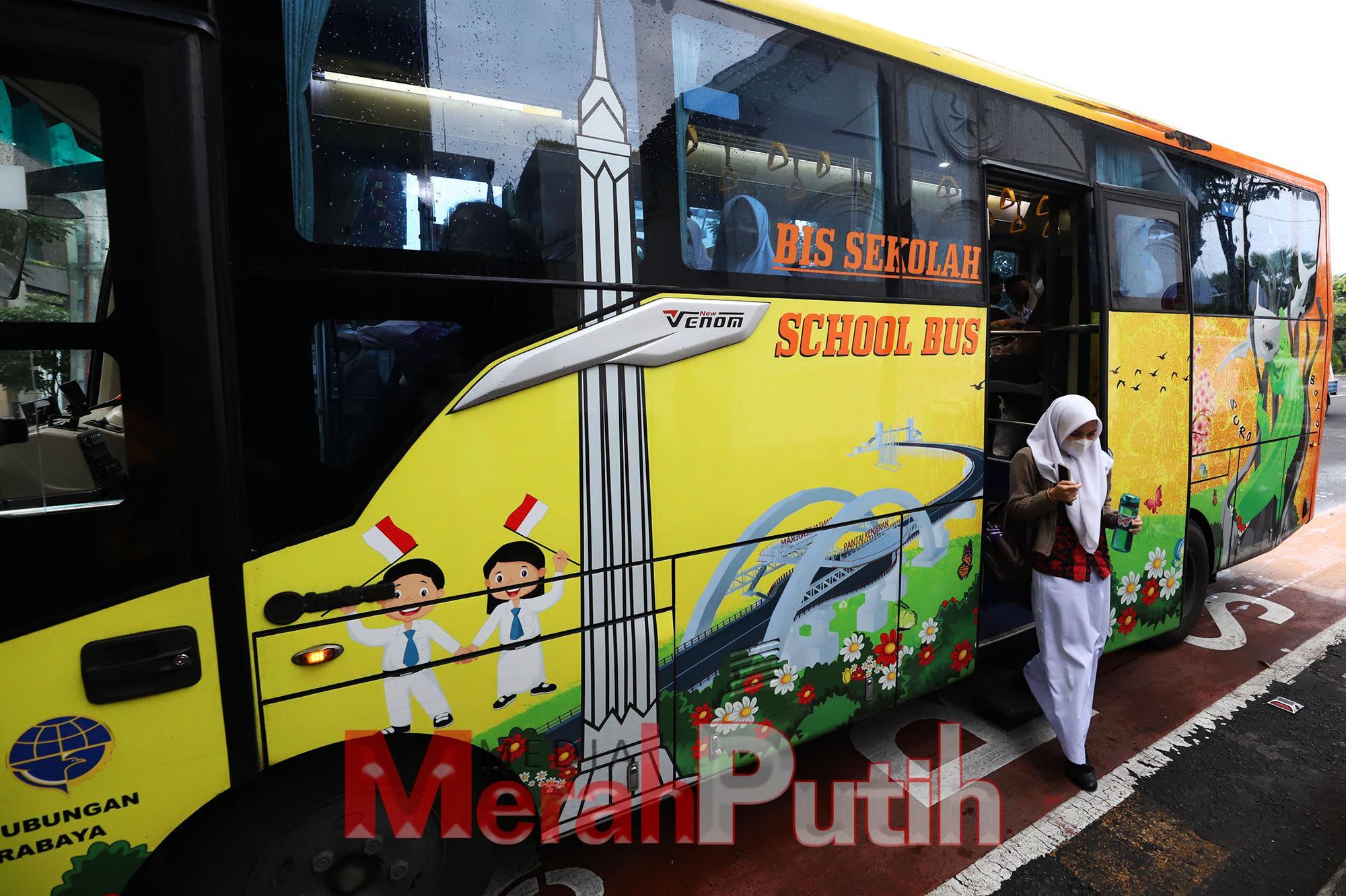 bus-sekolah-gratis-bagi-pelajar