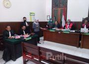 Tiga Budak Sabu Ini Dituntut Jaksa Febrian 3,5 Tahun Penjara