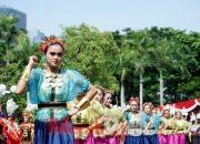 Kenakan Pakaian Adat Tradisional, 400 Warga Surabaya Ikuti Upacara di Balai Kota