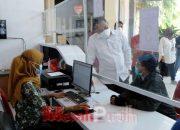 Pria Paru Baya Ini Ketemu Walikota Eri saat Ingin Daftar MBR di Kantor Dinsos, Inilah Janjinya pada Warga