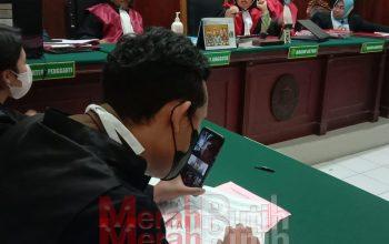 Jaksa Tuntut Mastur Penjual Bahan Peledak 2,5 Tahun Penjara