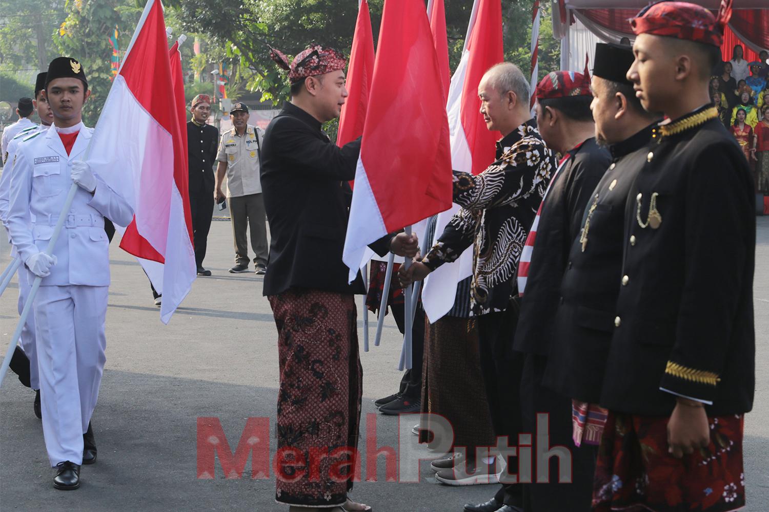 gerakan-pembagian-10-juta-bendera-merah-putih