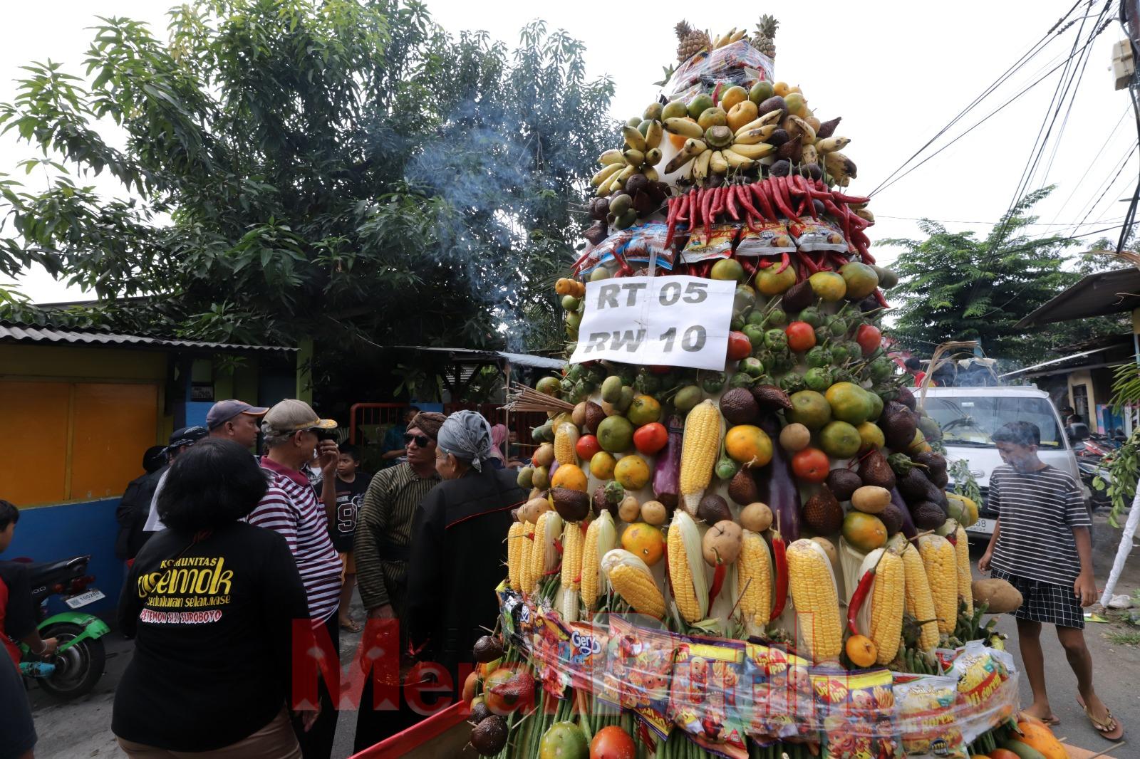 sedekah-bumi-di-kampung-petemon