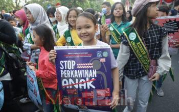 Kampanye Stop Kekerasan dan Pernikahan Dini di Taman Bungkul Surabaya