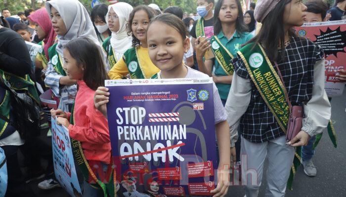 Kampanye Stop Kekerasan dan Pernikahan Dini di Taman Bungkul Surabaya