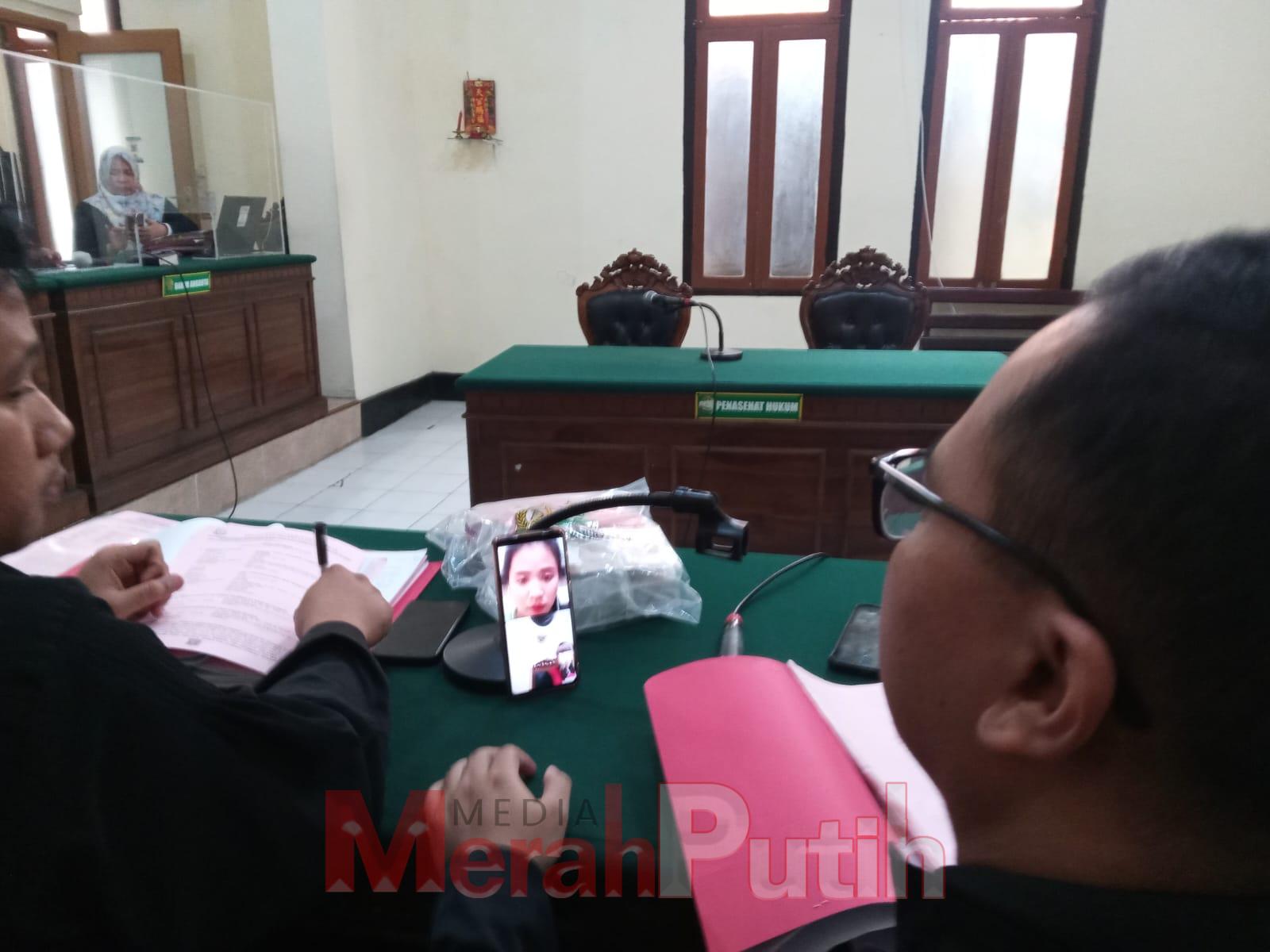 selebgram-niken-promosikan-judi-online