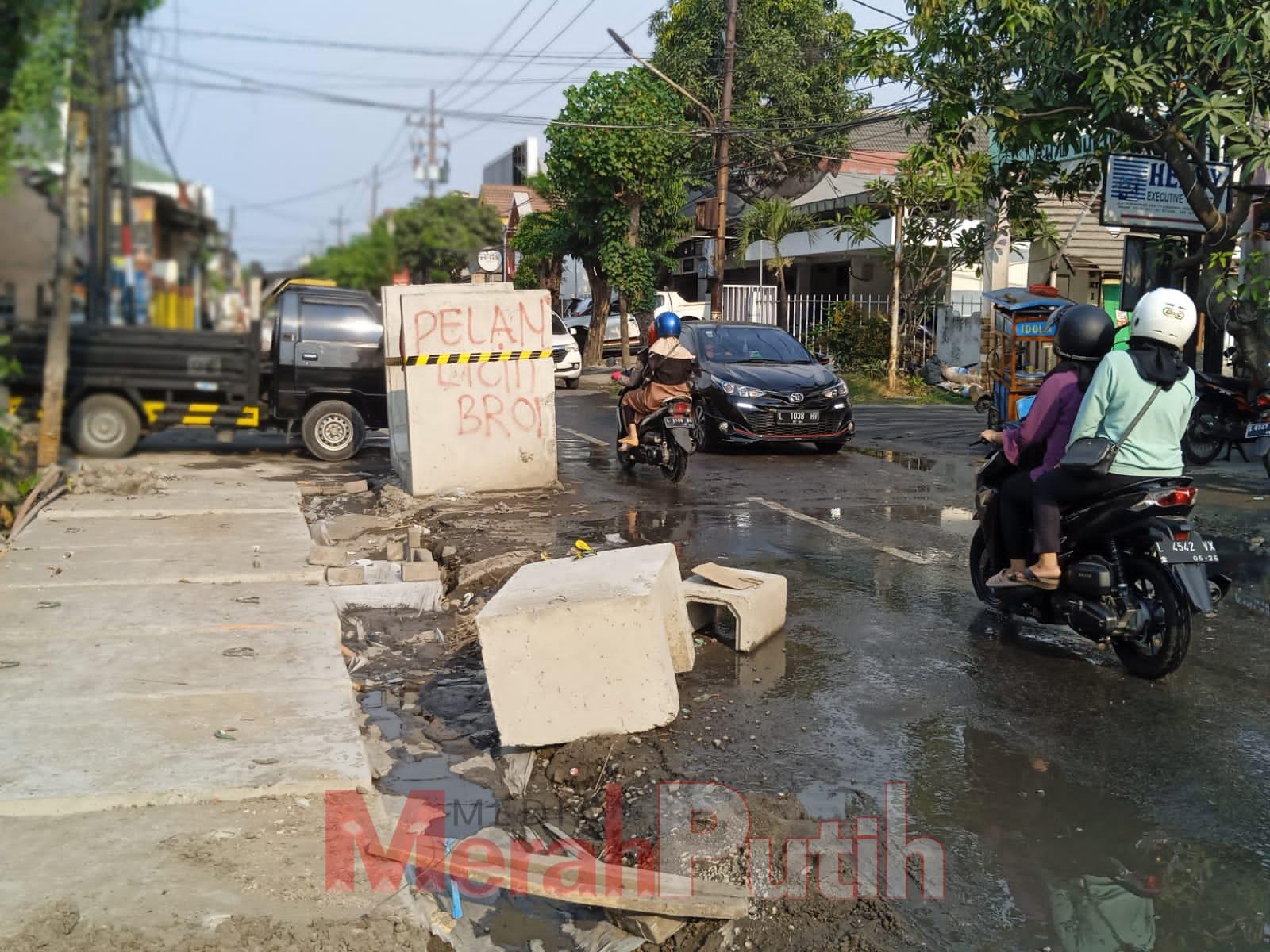 proyek-saluran-di-dukuh-kupang-dikeluhkan-warga