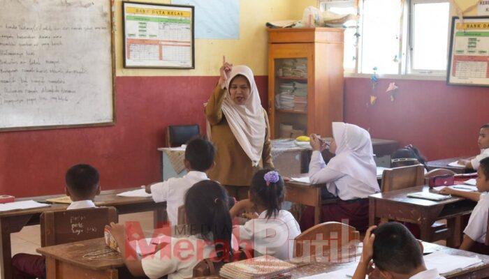 Manifestasi Keadilan untuk Guru Indonesia
