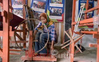 Tenun Ikat Blitar Binaan PLN Bangkitkan Asa Mantan Pekerja Migran dan Difabel