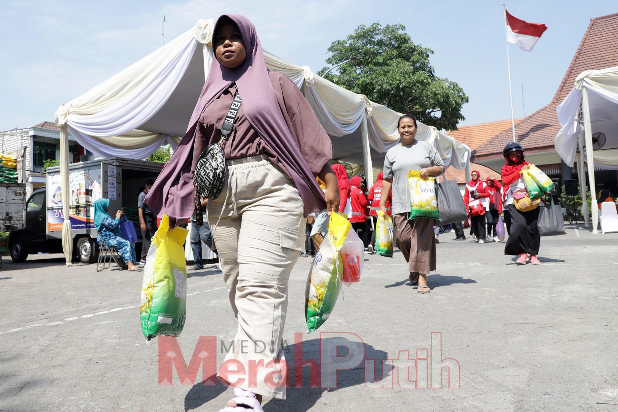 stok-beras-di-surabaya-aman