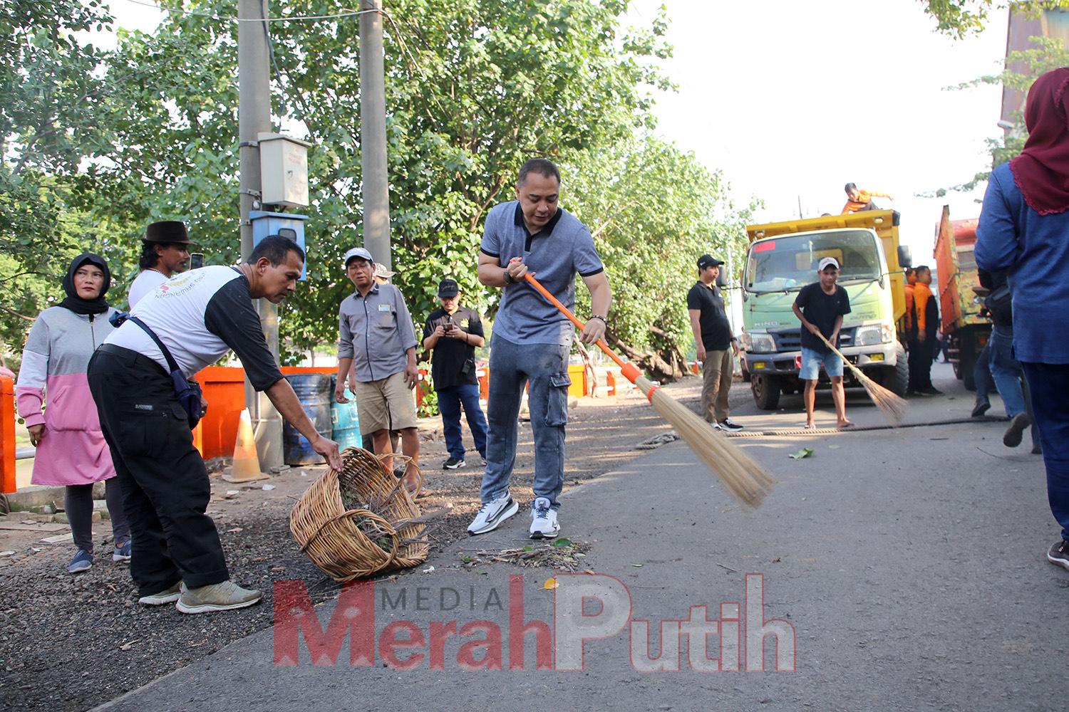 hpsn-2024-ribuan-pegawai-pemkot-kerja-bakti