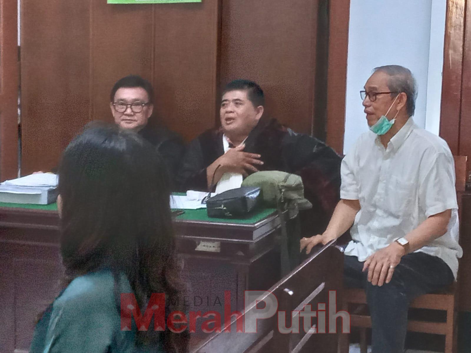 king-finder-wong-cairkan-polis-hakim-kaget