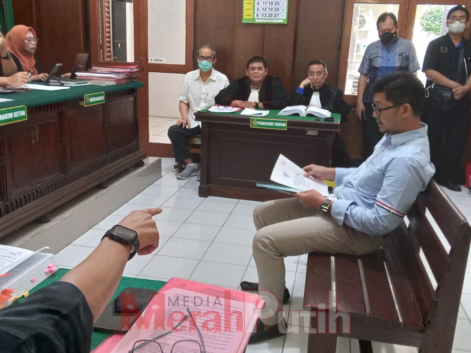 notaris-dedi-mengaku-ditekan-terkait-akta-waris