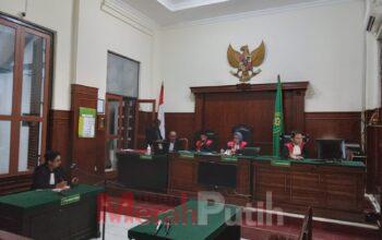 Tak Terima Dikatakan Kirik, 6 Pemuda Saling Baku Hantam di Pasar Benowo