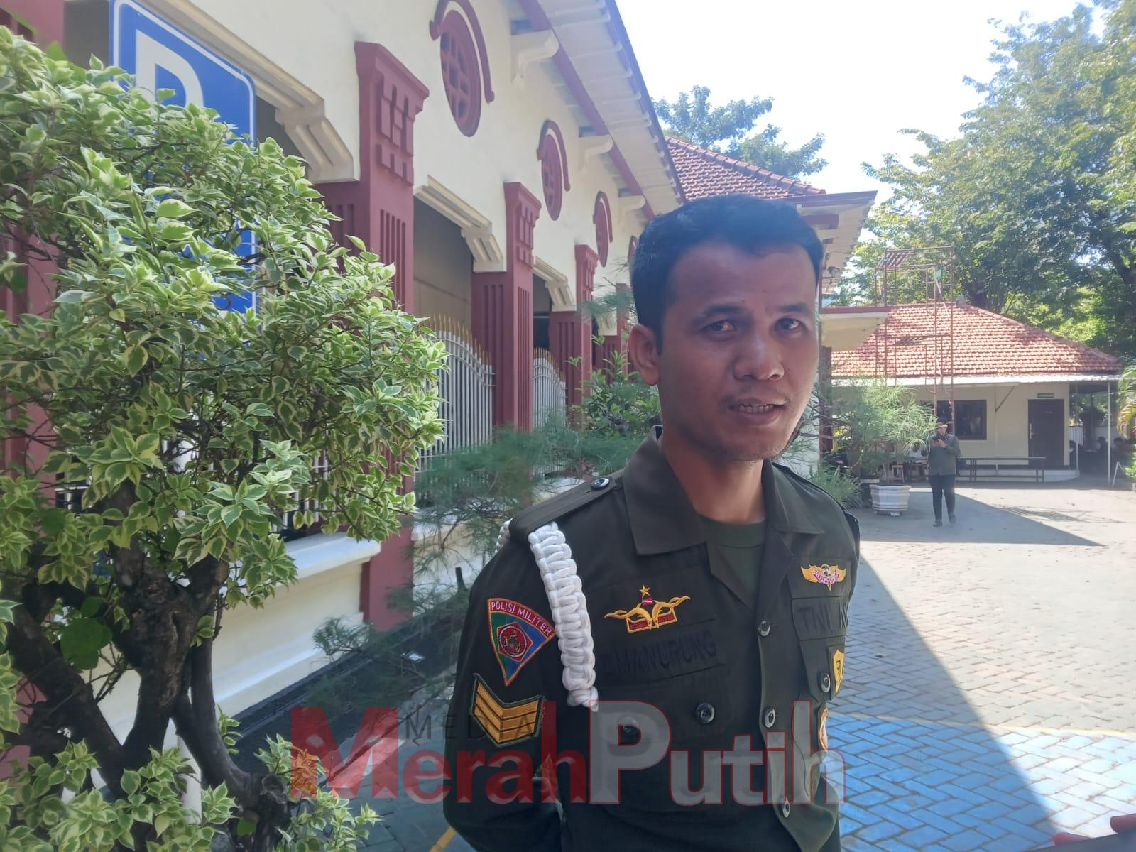 della-tertangkap-basah-selingkuh-oleh-suaminya