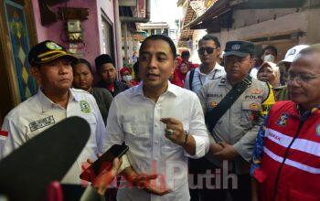 Eri Cahyadi Canangkan Pendidikan Gratis di Surabaya SMA/SMK Mulai 2026