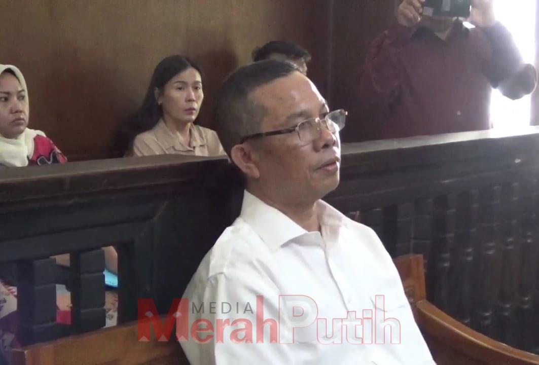ijazah-palsu-pengacara-robert-simangungsong
