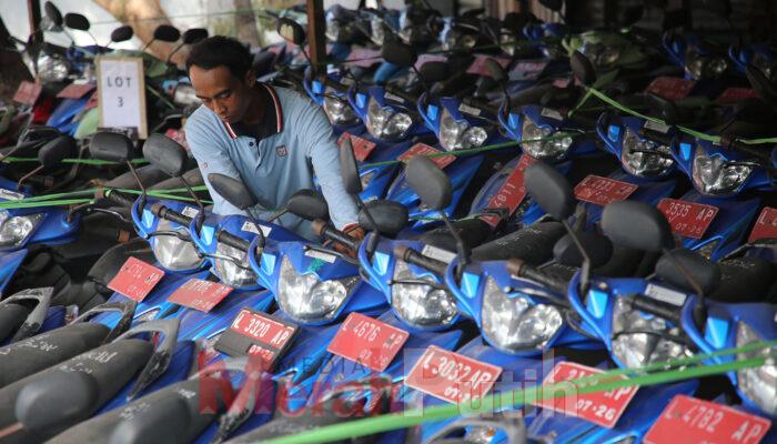 Pemkot Surabaya Lelang 889 Kendaraan Operasional