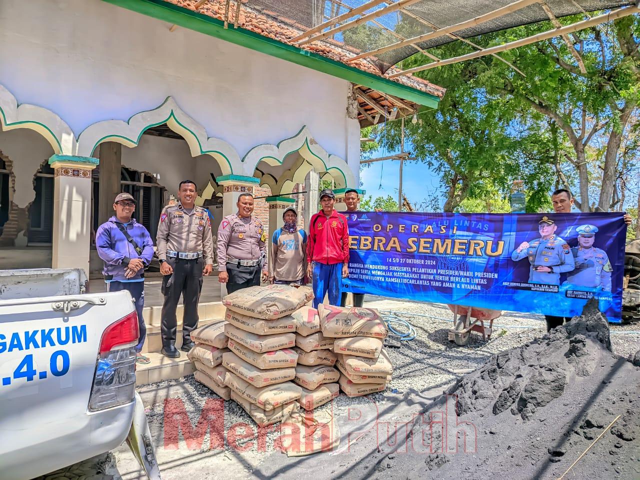 satlantas-sampang-bangun-masjid-dan-tertib-lalin