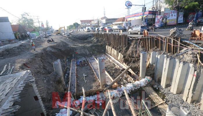 Proyek Jalan Menganti Wiyung – Babatan Unesa Ditarget Rampung Desember 2024