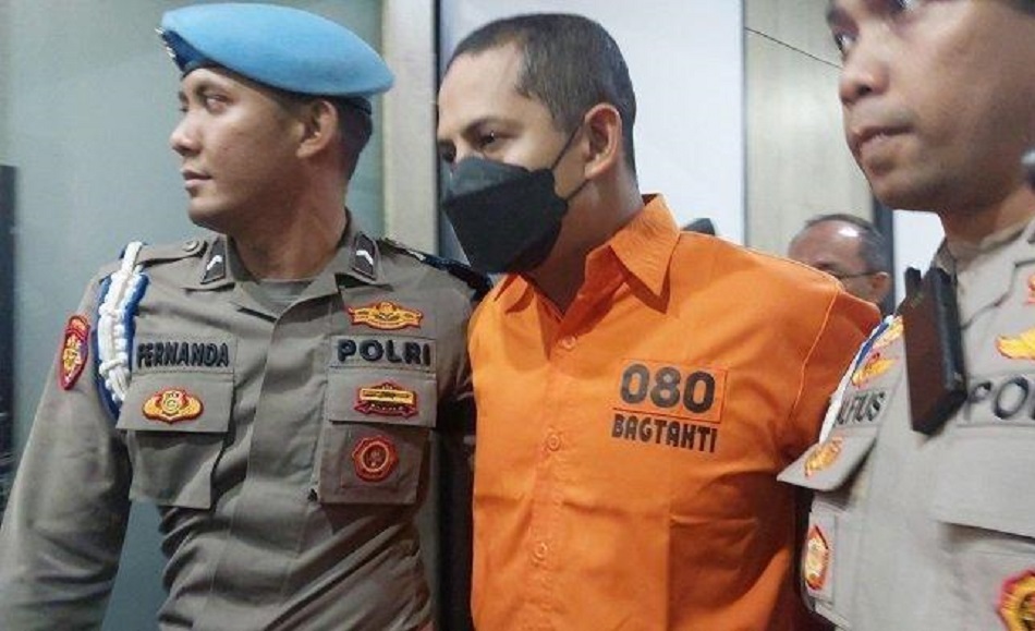 akbp-fajar-widyadharma-tersangka-pencabulan