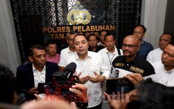 wali-kota-eri-kawal-kasus-penahanan-ijazah
