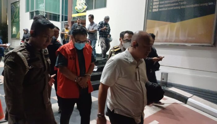 Dugaan Gratifikasi Rp 3,6 M, Mantan Kabid Jalan dan Jembatan DPUBMP Surabaya Jadi Tersangka