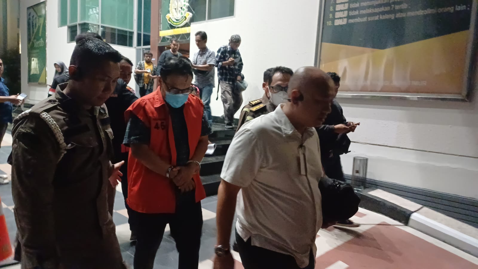 dugaan-gratifikasi-mantan-kabid-jalan-jembatan