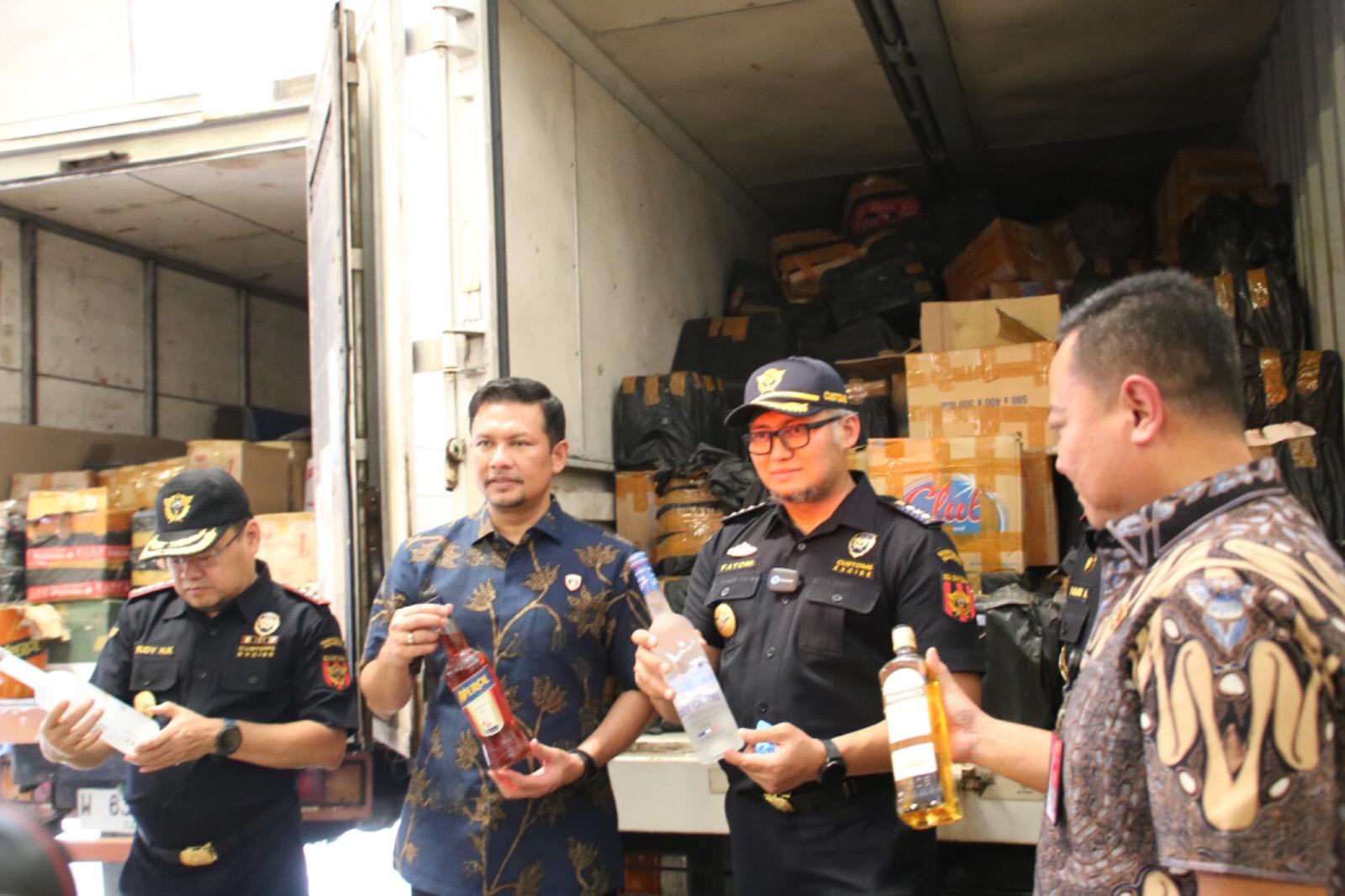 kontroversi-status-dpo-mia-santoso-bea-cukai
