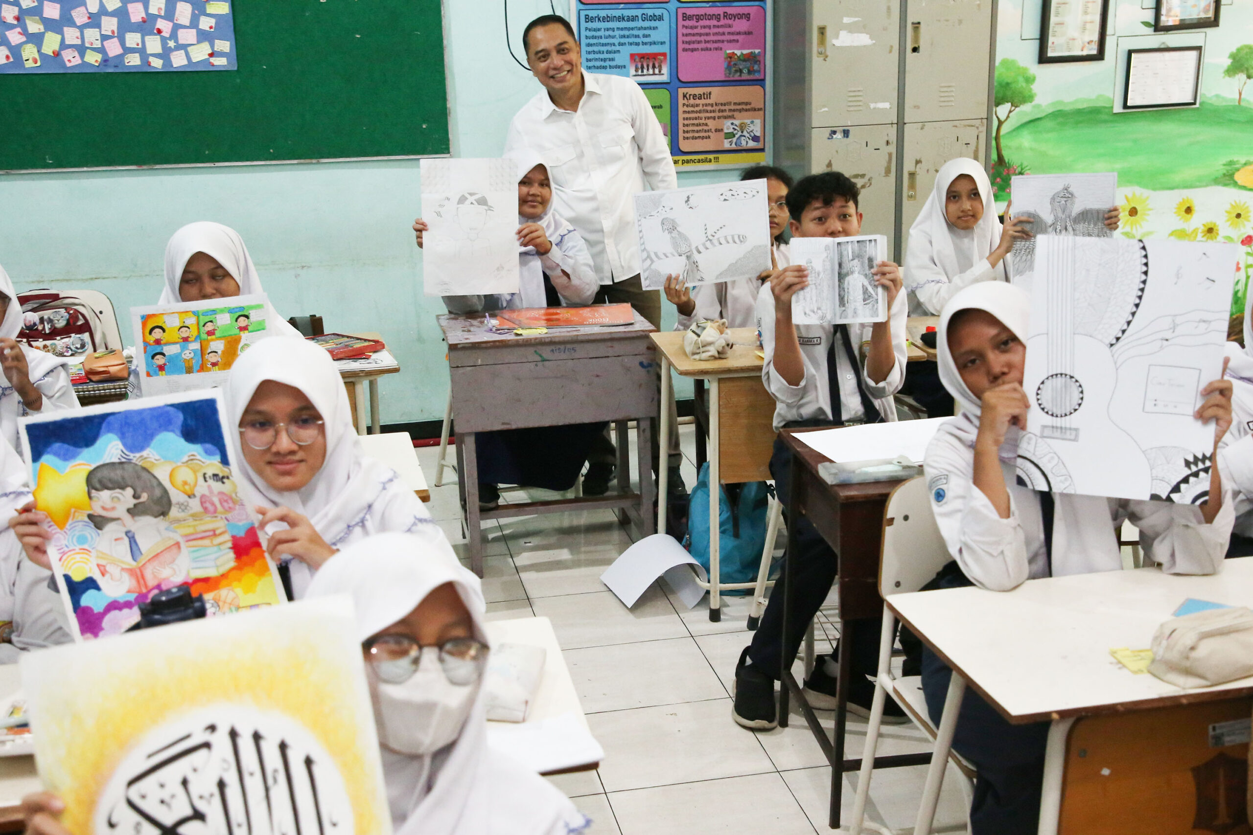 mk-putuskan-sd-smp-gratis-sekolah-negeri-swasta
