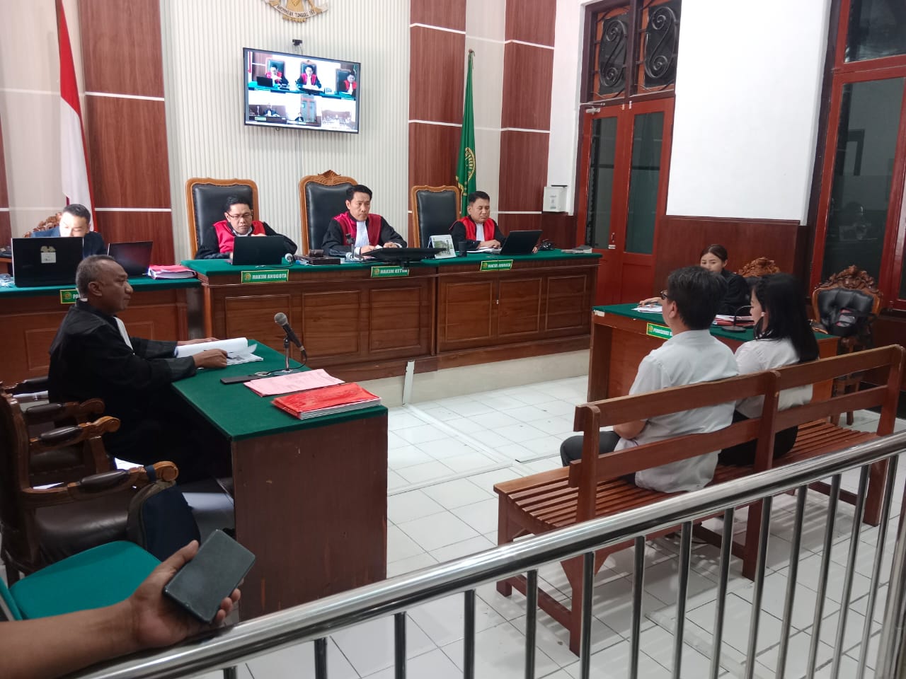 jan-hwan-diana-akui-copot-ban-mobil-korban