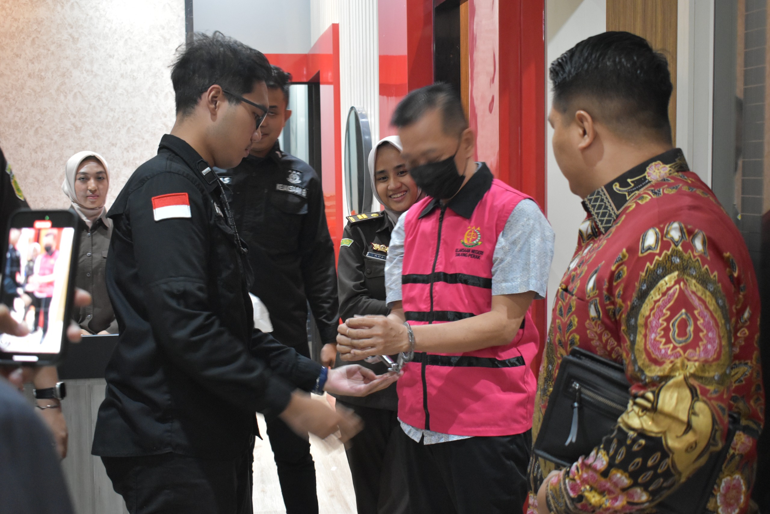 kejari-tanjung-perak-tahan-komisaris-pt-dja