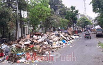 berserakan-tumpukan-sampah-di-krembangan