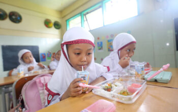 eri-cahyadi-bentuk-satgas-mbg-di-surabaya