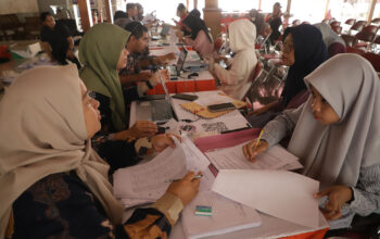 pemkot-surabaya-gandakan-beasiswa-kuliah